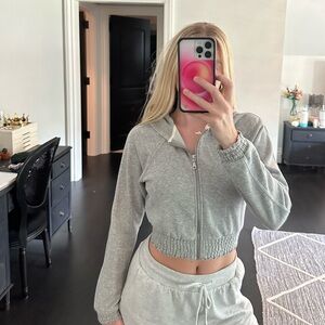 Urban Outfitters adorable grey cropped zip up